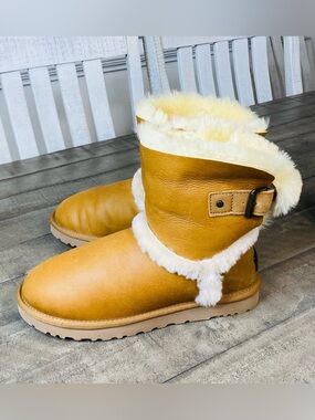 UGG Airehart Leather Shearling Boots Chestnut Brown Buckle Women's Size 8